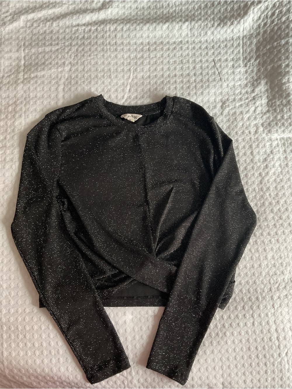 Women’s Shimmery Black Long-Sleeve Twist Front Top